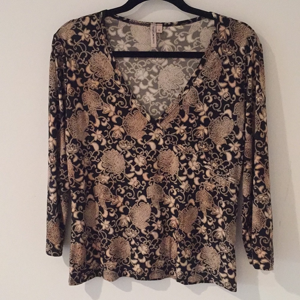 Jersey top with V neck and 3/4 sleeve